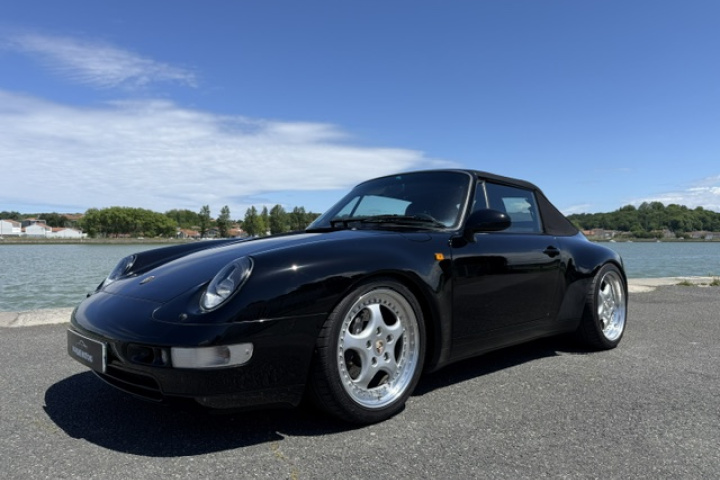 PORSCHE 911 CABRIOLET