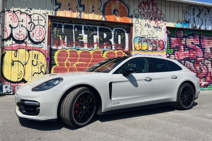 PORSCHE PANAMERA